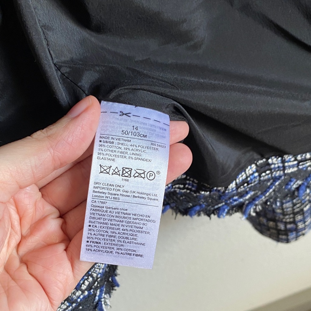 Women’s Banana Republic Black, Navy, and White Tweed Blazer - Picture 11 of 13